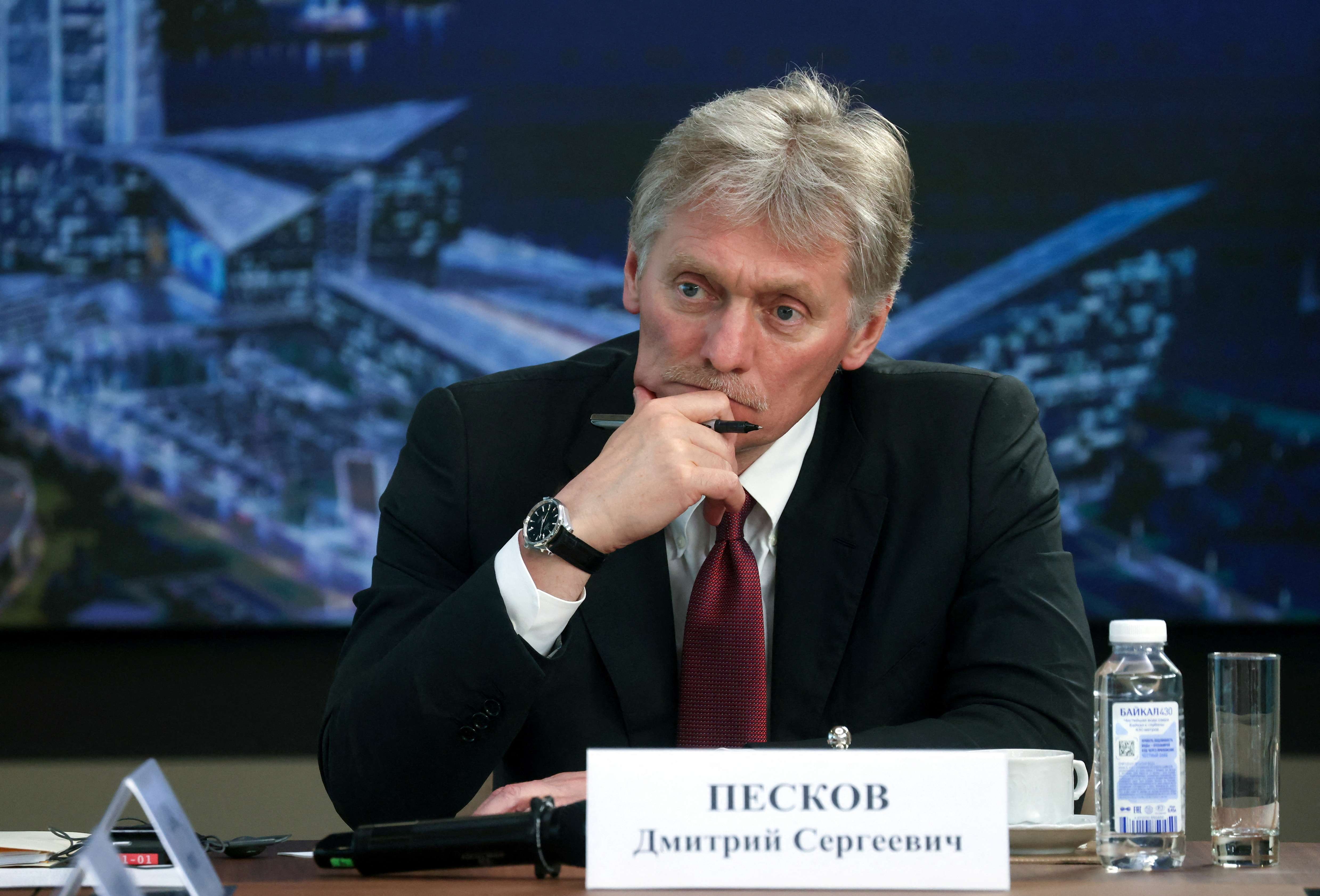 O porta-voz do Kremlin Dmitry Peskov em São Petersburgo - 5/6/2024 (Foto: Sputnik/Vladimir Astapkovich/Pool via Reuters)