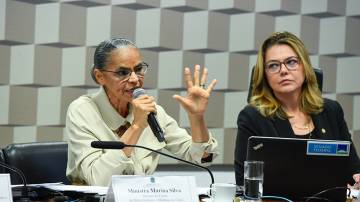 Ministra do Meio Ambiente e Mudança Climática, Marina Silva, e a presidente da CMA, Leila Barros (Roque de Sá/Agência Senado)