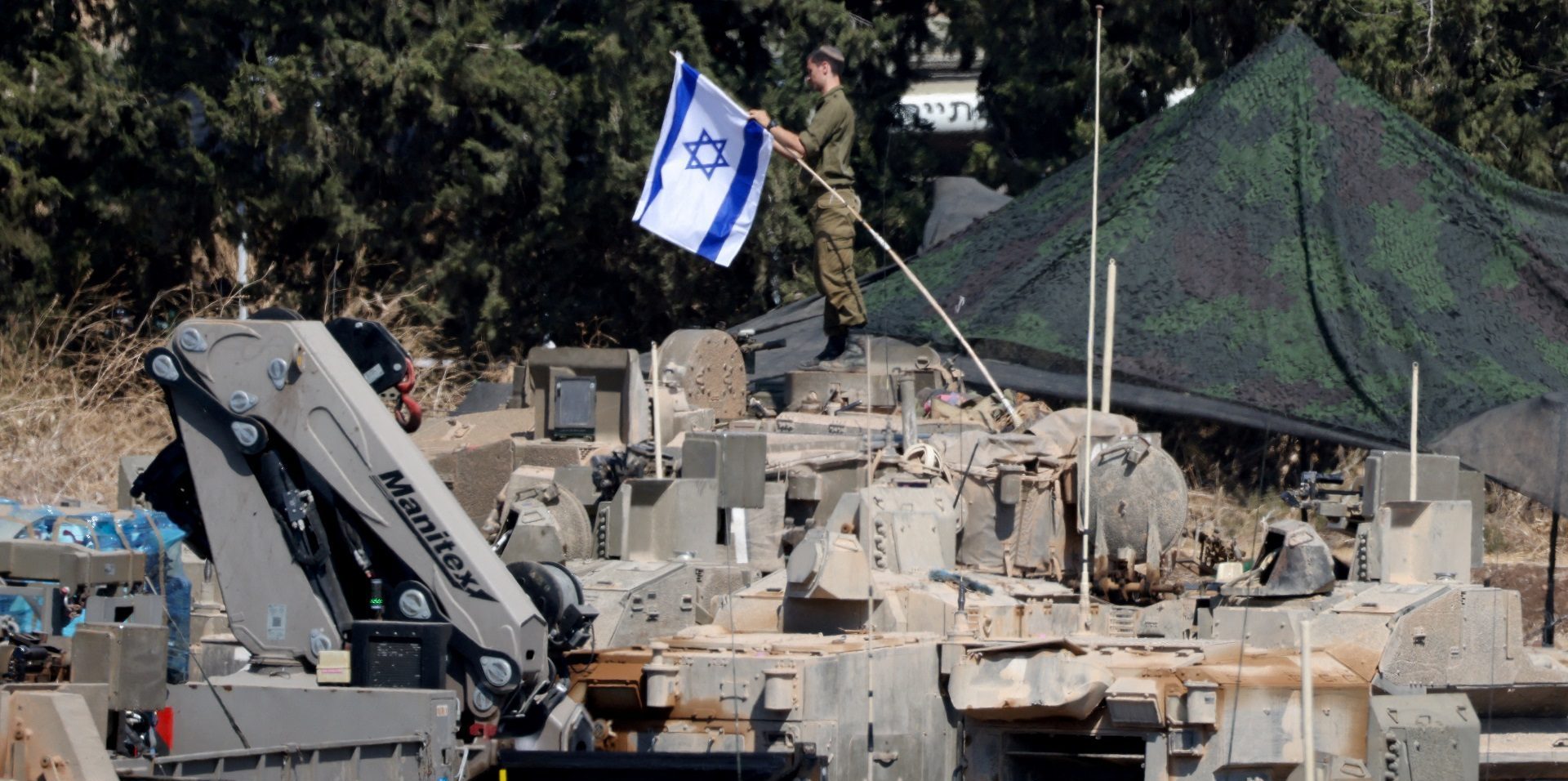 Tropas de Israel na fronteira sul do Líbano (Foto: REUTERS/Jim Urquhart)