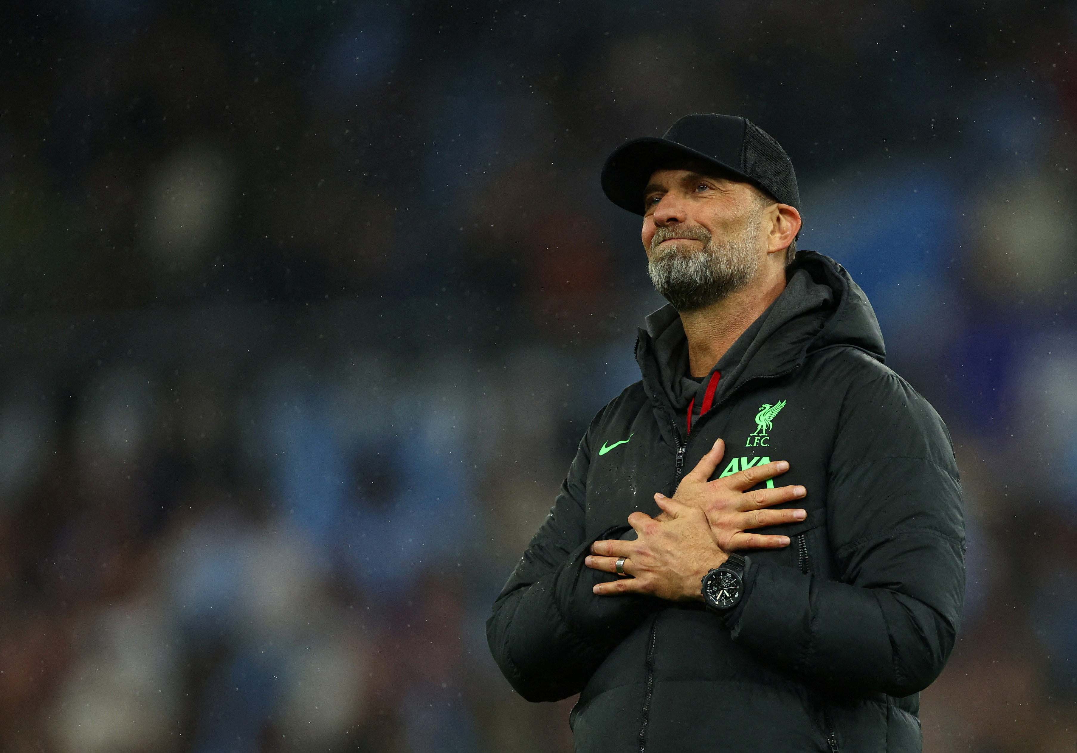 O ex-técnico do Liverpool, Jurgen Klopp, agradece torcedores após a partida. Action Images via Reuters/Andrew Boyers