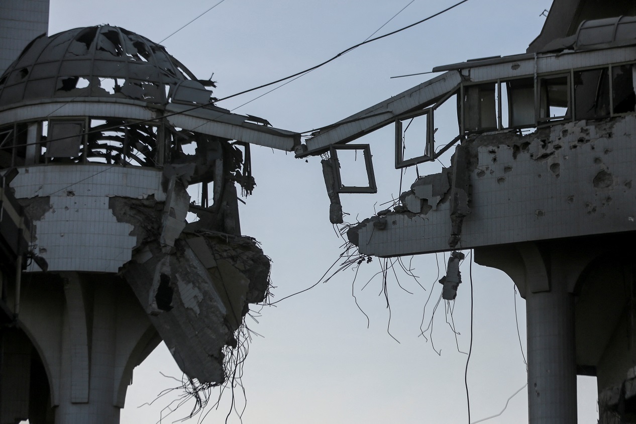 Ponte destruída no hospital de Al Shifa, na Cidade de Gaza
01/04/2024 REUTERS/Dawoud Abu Alkas