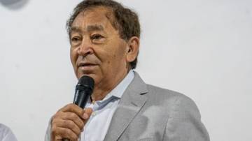 José Aprígio (Podemos), de 72 anos, é prefeito de Taboão da Serra (SP) e candidato à reeleição (Foto: Reprodução/Facebook)