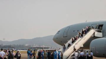 Avião da FAB parte para resgatar mais brasileiros no Líbano (Foto: Paulo Pinto/Agência Brasil)