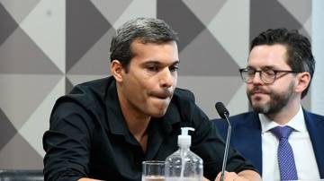 Bruno Tolentino, tio do jogador de futebol Lucas Paquetá, em depoimento à CPI das Apostas (Foto: Marcos Oliveira/Agência Senado)