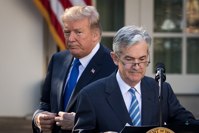 Donald Trump e Jerome Powell (Bloomberg)