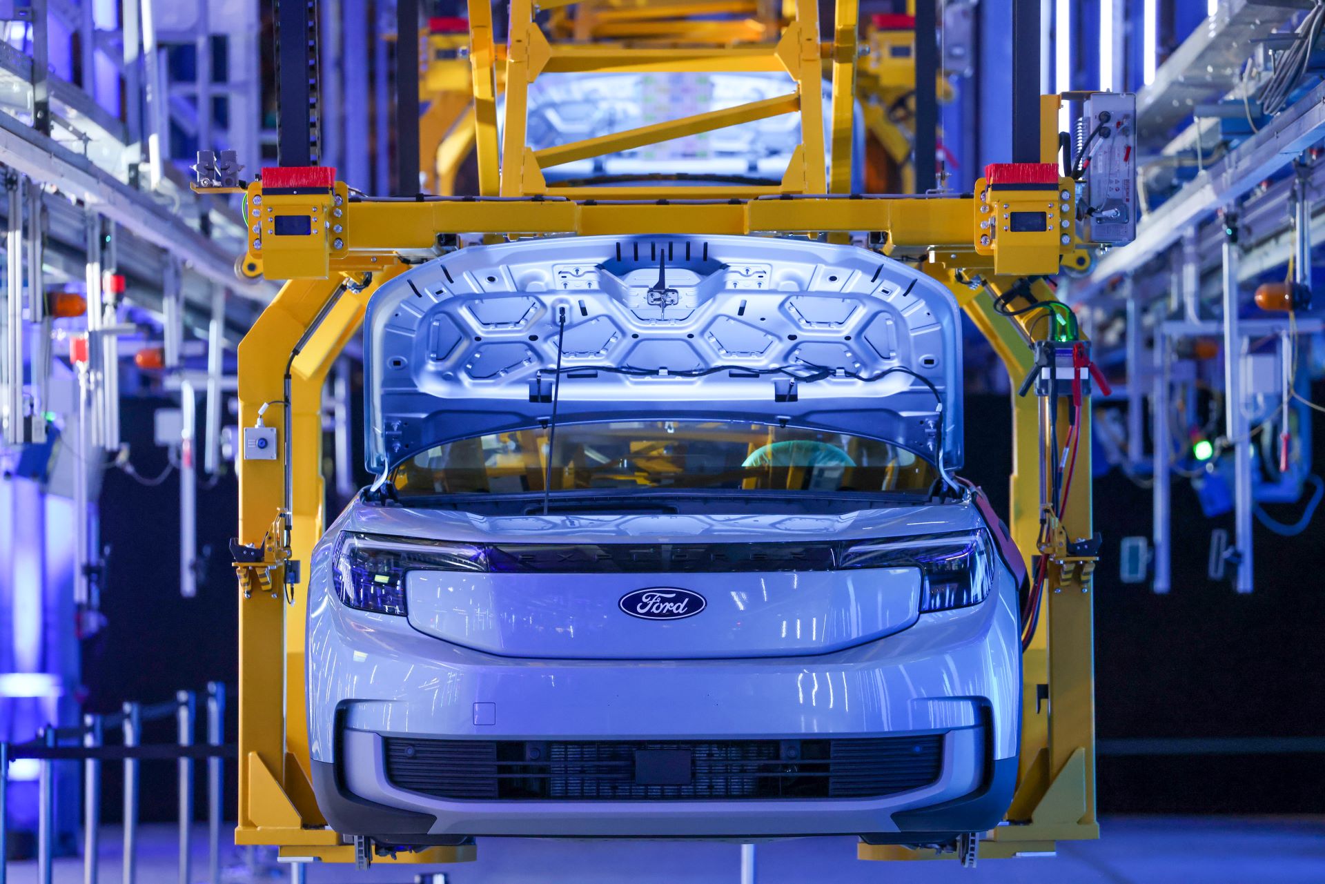 Ford Corta 4 Mil Empregos em 2024: Impactos no Mercado Elétrico