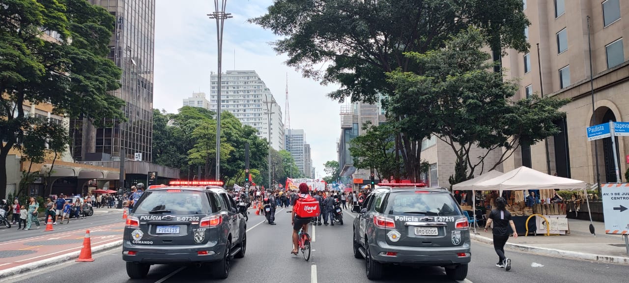 Manifestação na Avenida Paulista contra escala 6 por 1