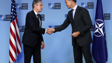 Antony Blinken e Mark Rutte em Bruxelas