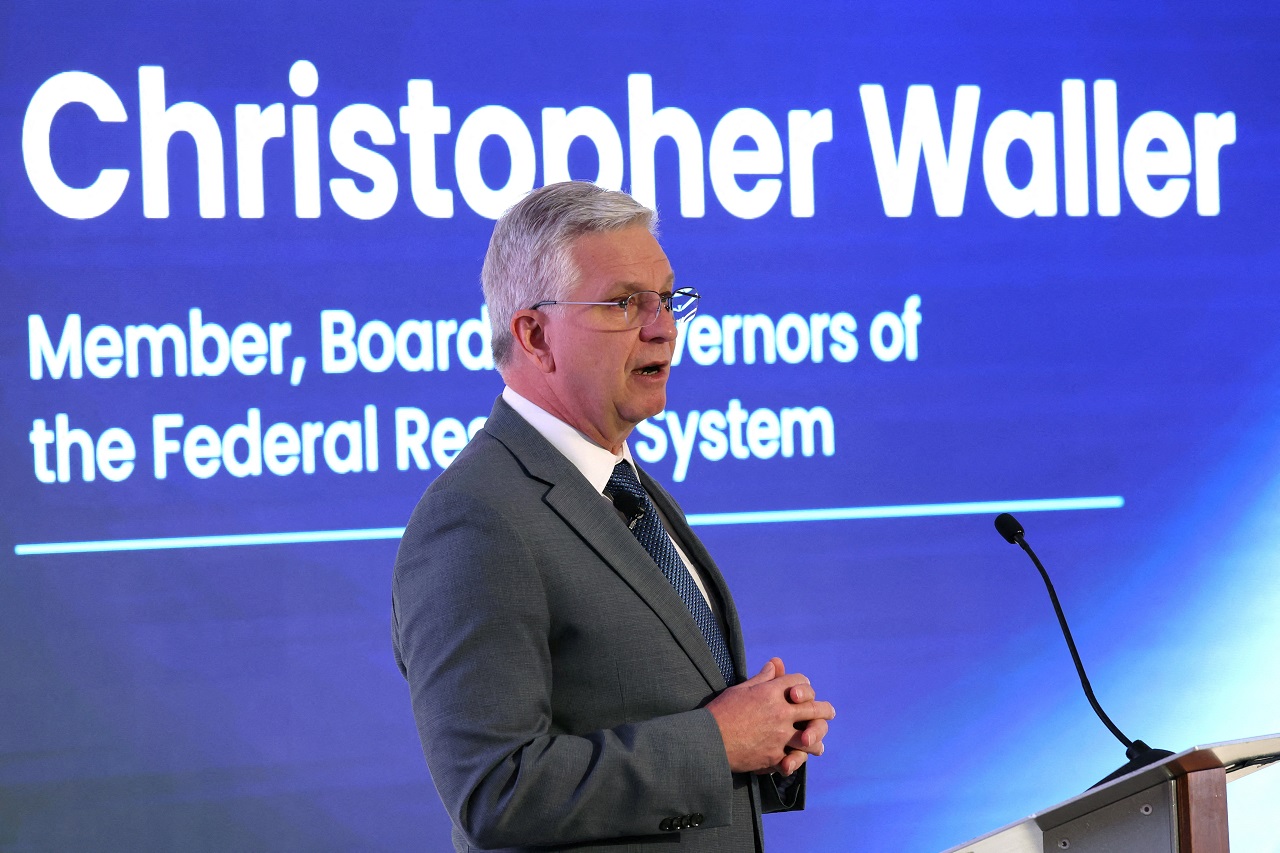 Dirigente do Federal Reserve, Christopher Waller fala durante Conferência Anual da Clearing House em Nova York, EUA (REUTERS/Brendan McDermid)
