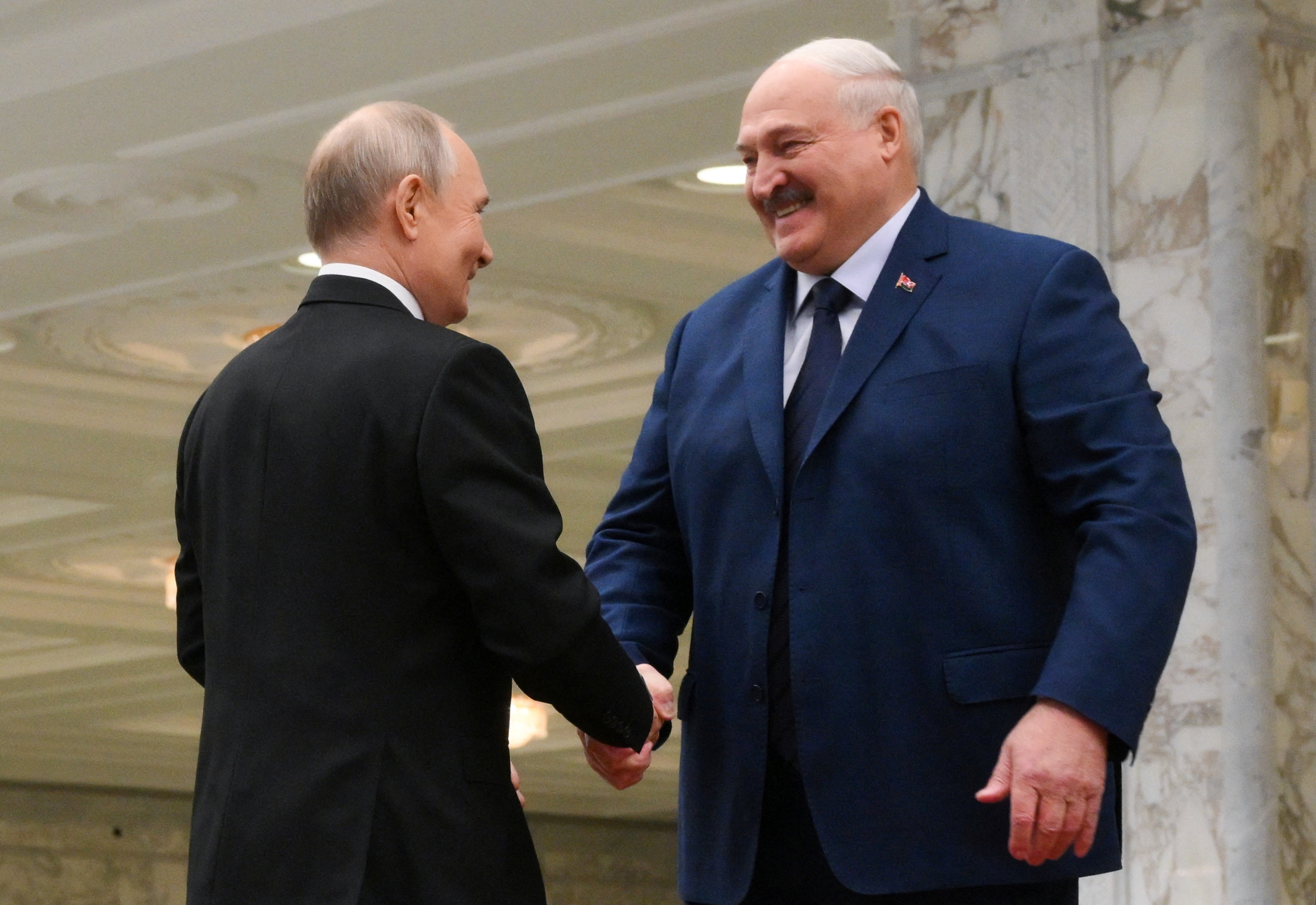 O presidente da Rússia, Vladimir Putin, e o presidente da Belarus, Alexander Lukashenko, em Minsk, Belarus
06/12/2024
Sputnik/Grigory Sysoyev/Pool via REUTERS