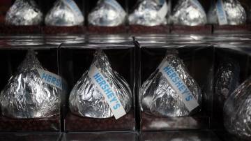 Hershey Kisses à venda na Hershey's Chocolate World, na Pensilvânia. (Foto: Luke Sharrett/ Bloomberg)