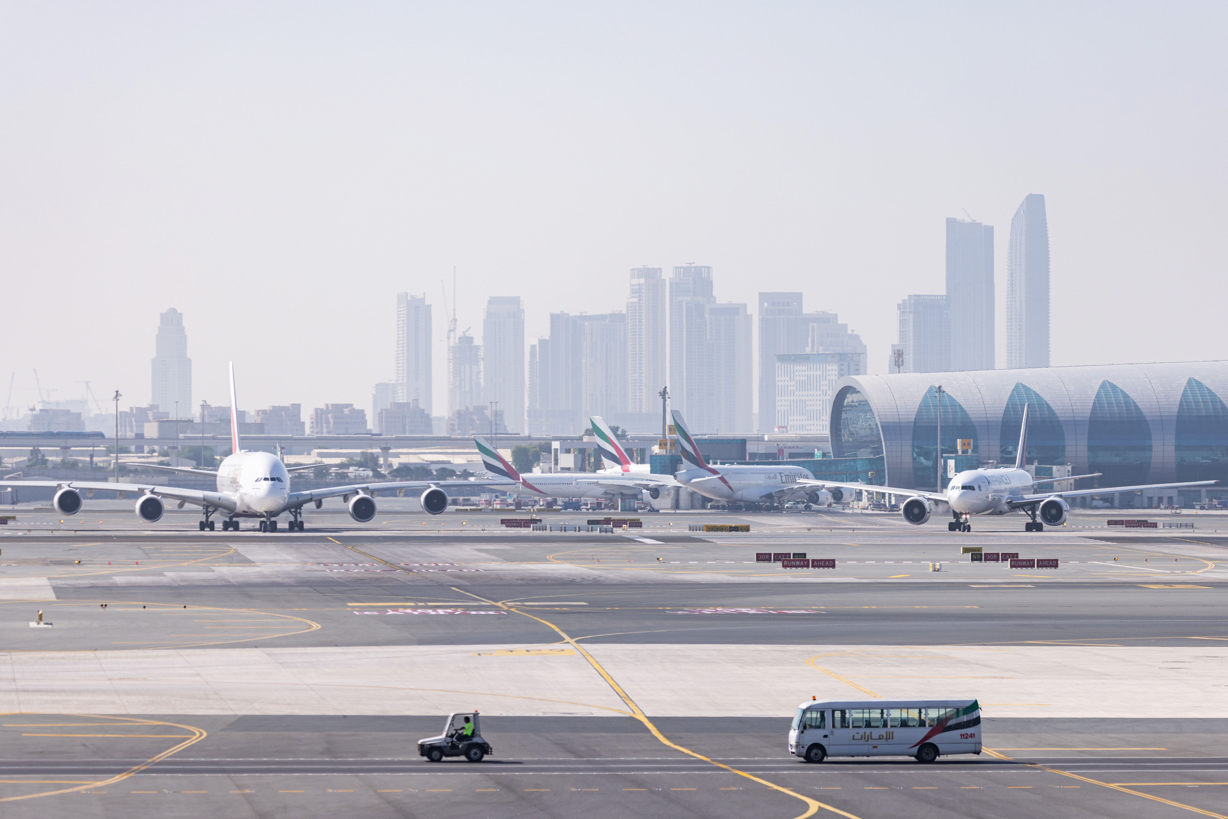 A rota que conecta o Aeroporto Internacional de Dubai, nos Emirados Árabes Unidos, a Riyadh, na Arábia Saudita, é a sexta rota de voo mais movimentada do mundo este ano (Christophe Viseux/Bloomberg)