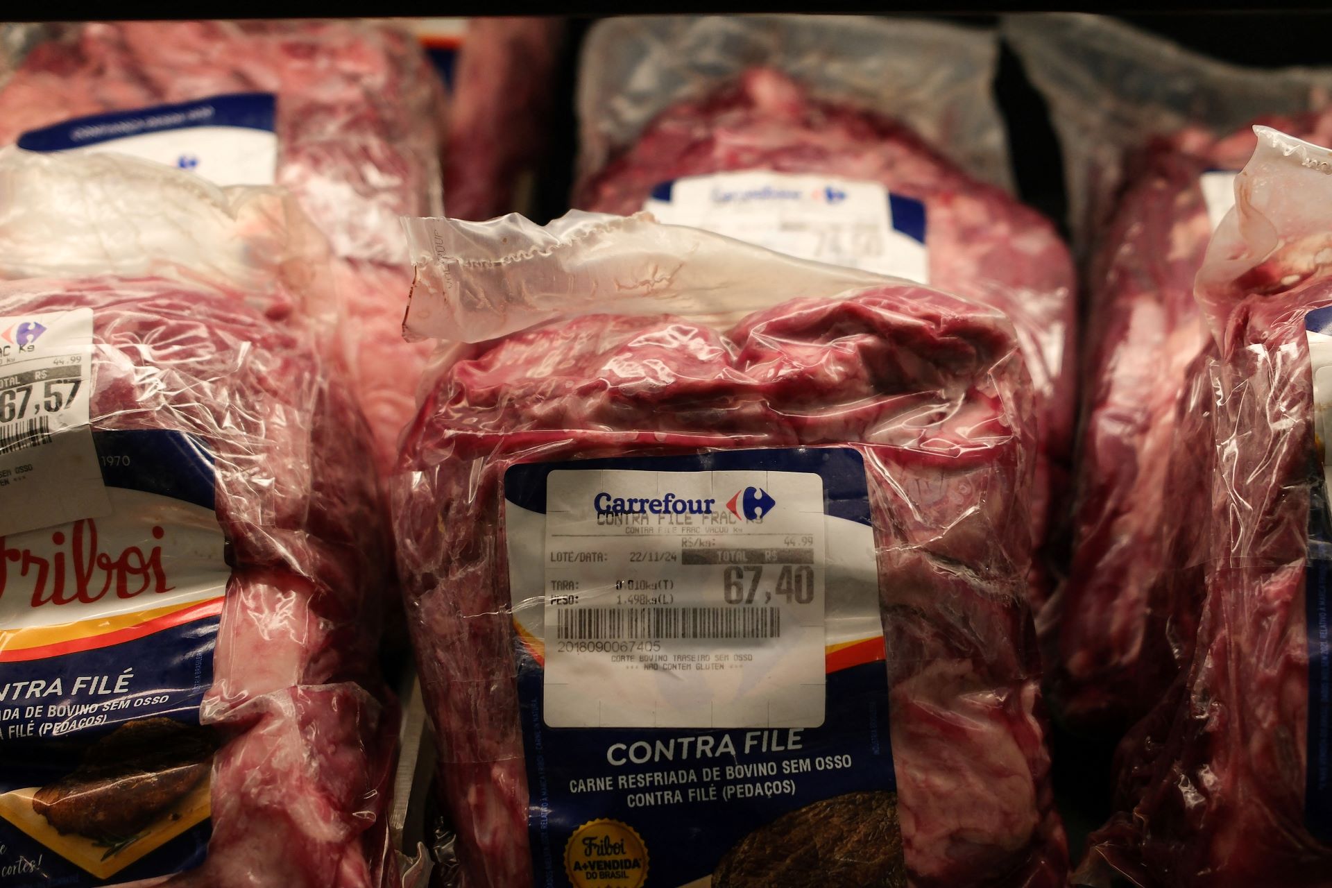 Carne em supermercado em São Paulo - 27/11/2024 (Foto: Amanda Perobelli/Reuters)