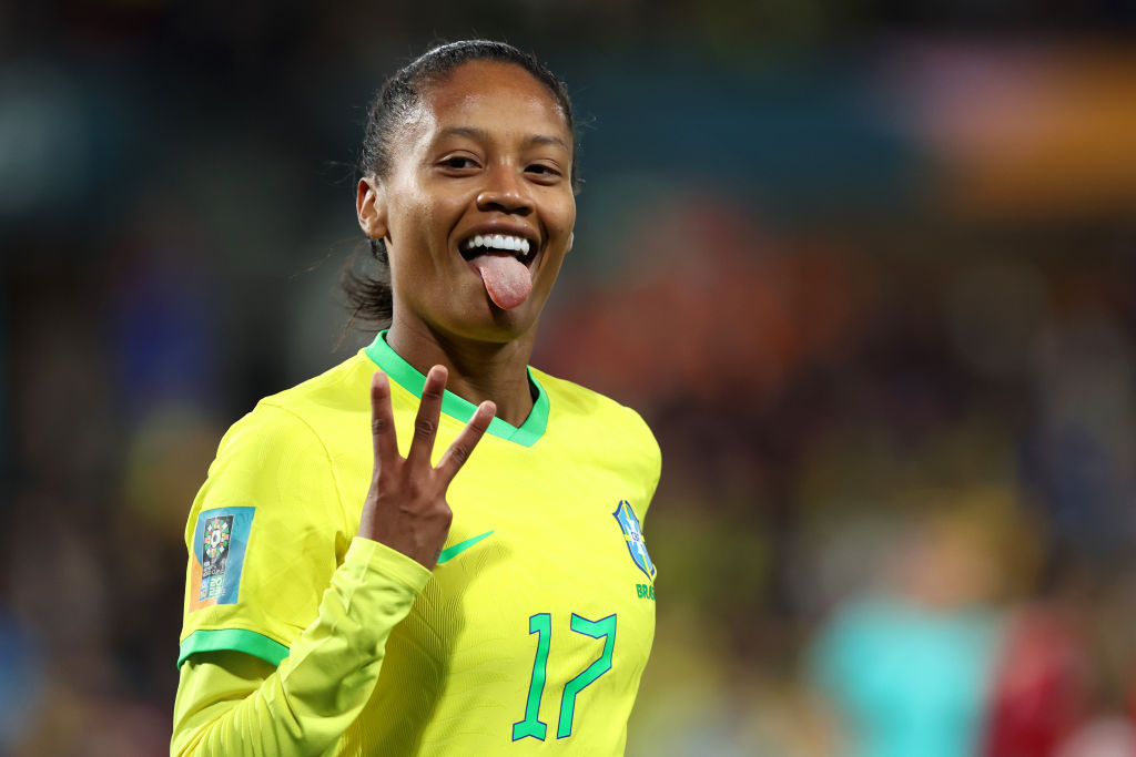 ADELAIDE, AUSTRÁLIA - 24 DE JULHO: Ary Borges, do Brasil, celebra após marcar o quarto gol de sua equipe e seu terceiro gol na partida durante o jogo do Grupo F da Copa do Mundo Feminina da FIFA Austrália & Nova Zelândia 2023 entre Brasil e Panamá, no Hindmarsh Stadium em 24 de julho de 2023, em Adelaide, Austrália. (Foto por Sarah Reed/Getty Images)

