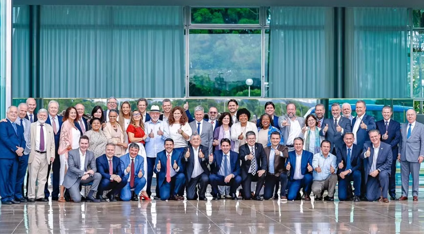 O presidente Luiz Inácio Lula da Silva (PT) reuniu os 38 ministros de seu governo em um almoço de confraternização no Palácio da Alvorada (Foto: Ricardo Stuckert/PR)