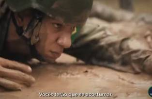 Vídeo da Marinha mostra militar parecido com o ministro da Fazenda, Fernando Haddad (Foto: Reprodução)