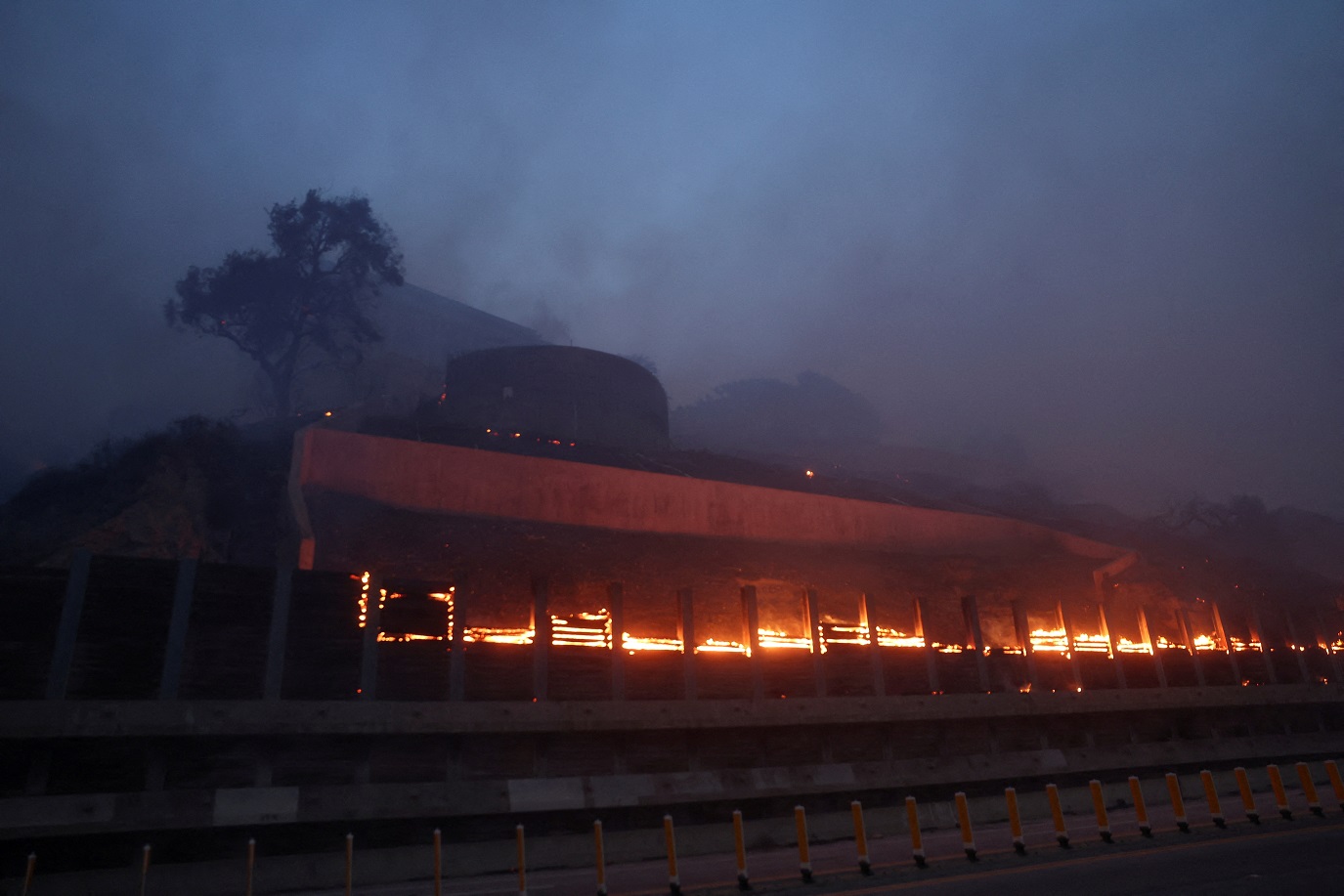 Artistas e colecionadores de Los Angeles sofrem bilhões em prejuízos com incêndios