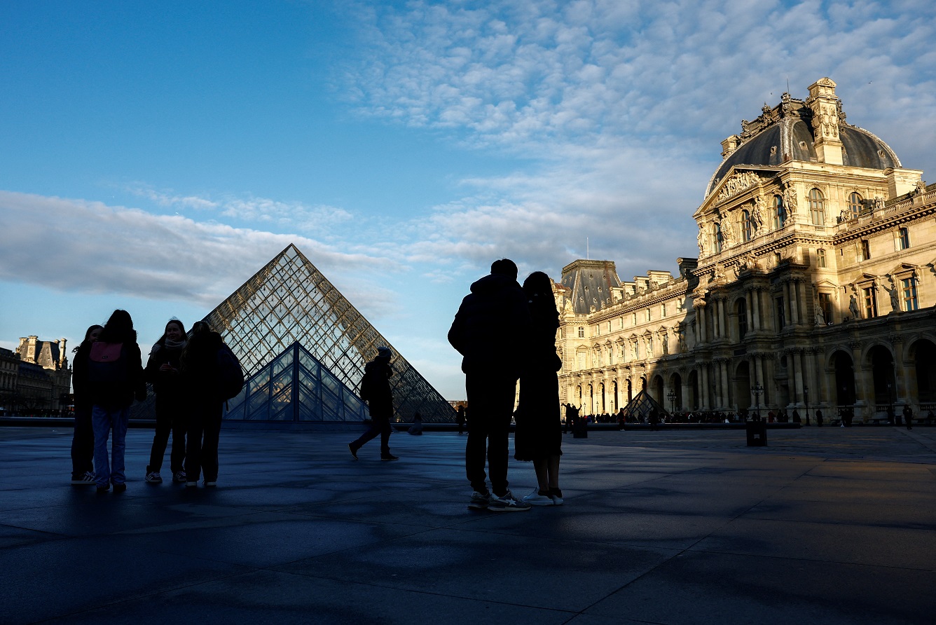 Em “péssimo estado”, Museu do Louvre pede ajuda urgente do governo francês