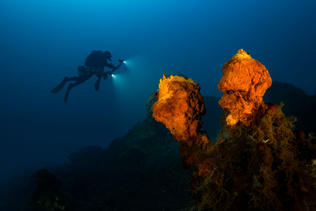 Após achar oxigênio no fundo do mar, pesquisa mira vida em outros planetas