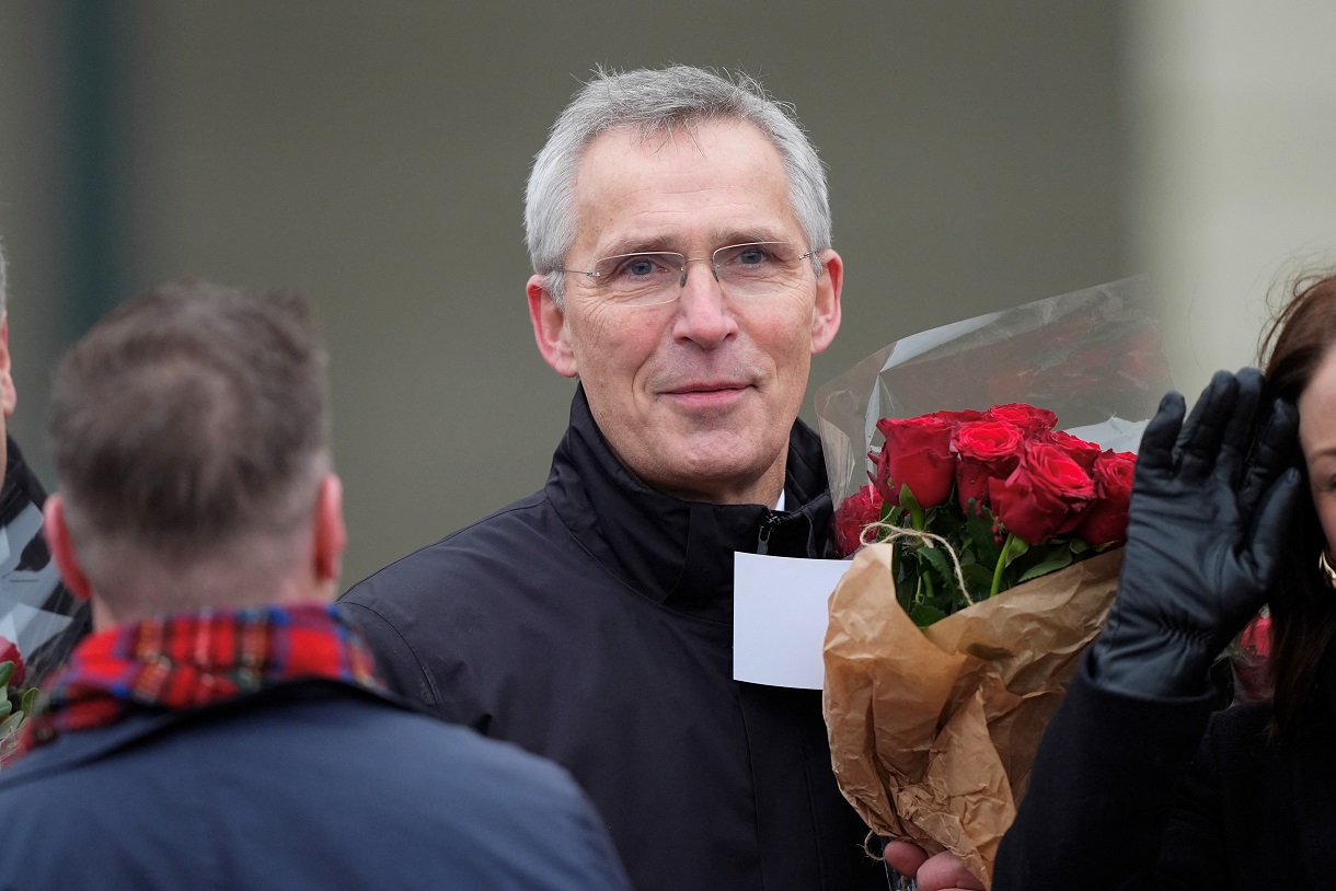 Ex-secretário-geral da Otan e novo ministro das Finanças da Noruega, Jens Stoltenberg, na Praça do Palácio em Oslo
04/02/2025 NTB/Lise Aserud/via REUTERS