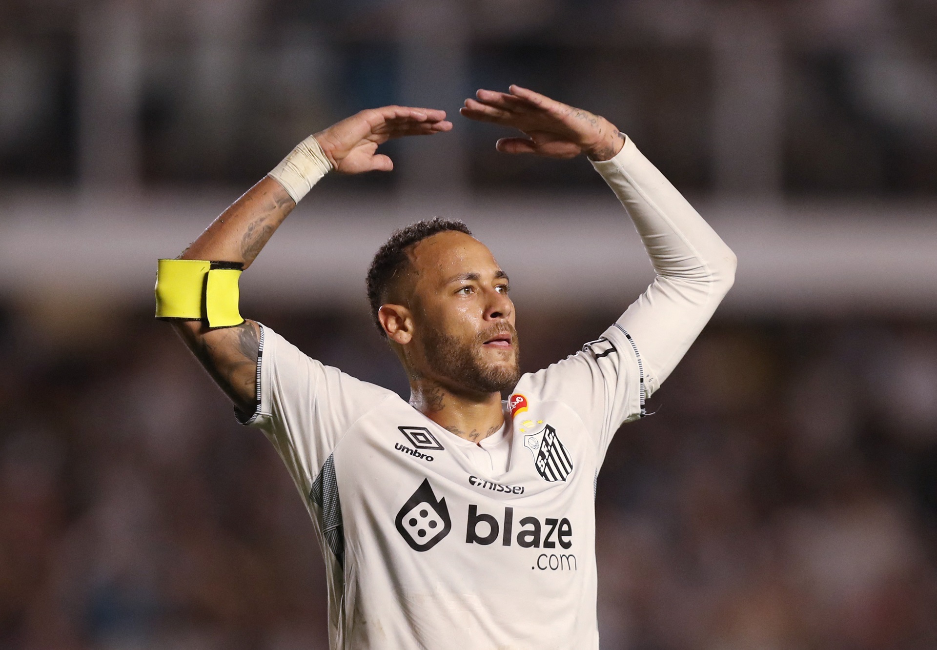 Futebol - Campeonato Paulista - Santos x Botafogo SP - Estádio Vila Belmiro, Santos, Brasil - 5 de fevereiro de 2025 Neymar do Santos reage durante a partida REUTERS/Carla Carniel