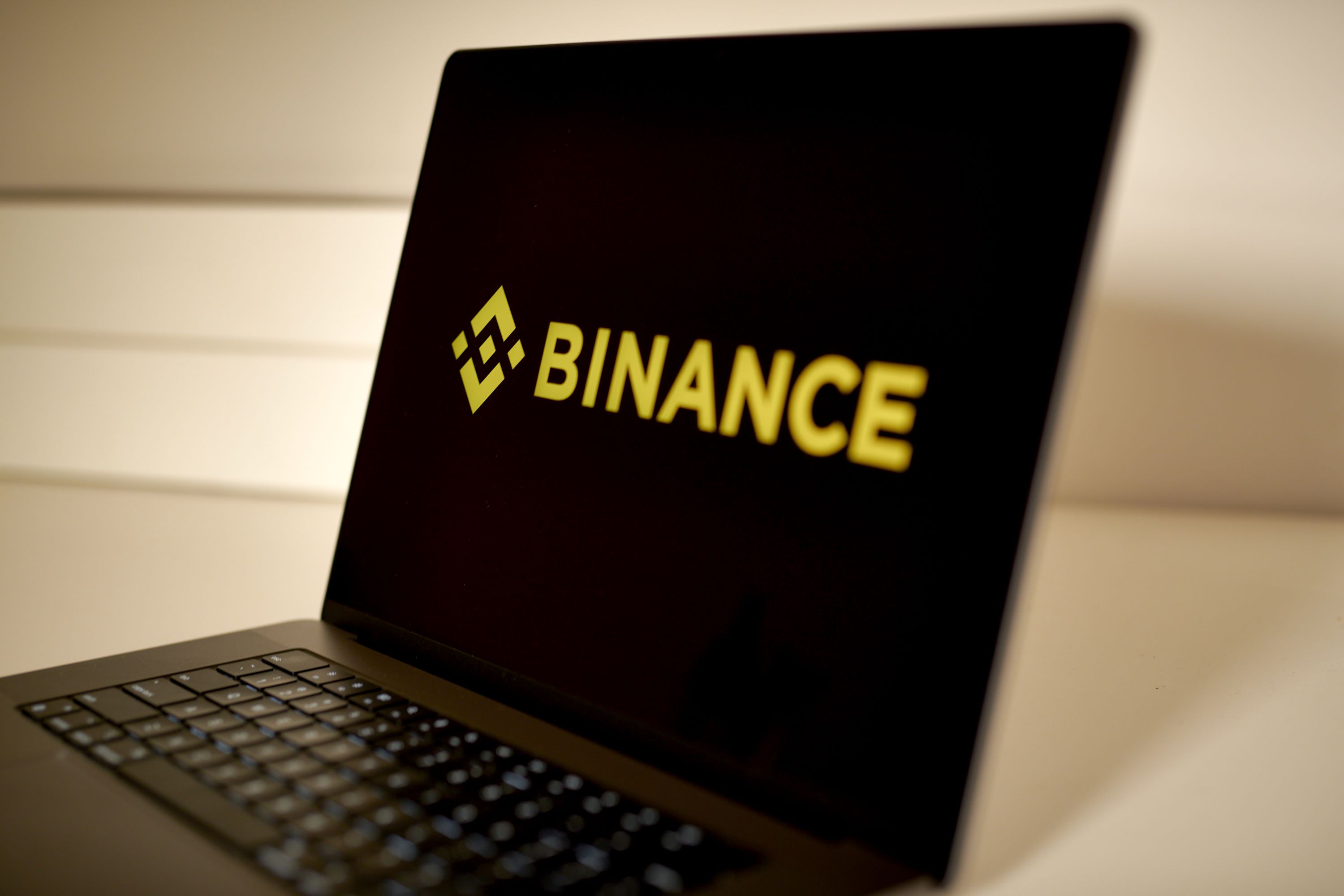 Binance Recebe Investimento Recorde de US$ 2 Bilhões em 2023!