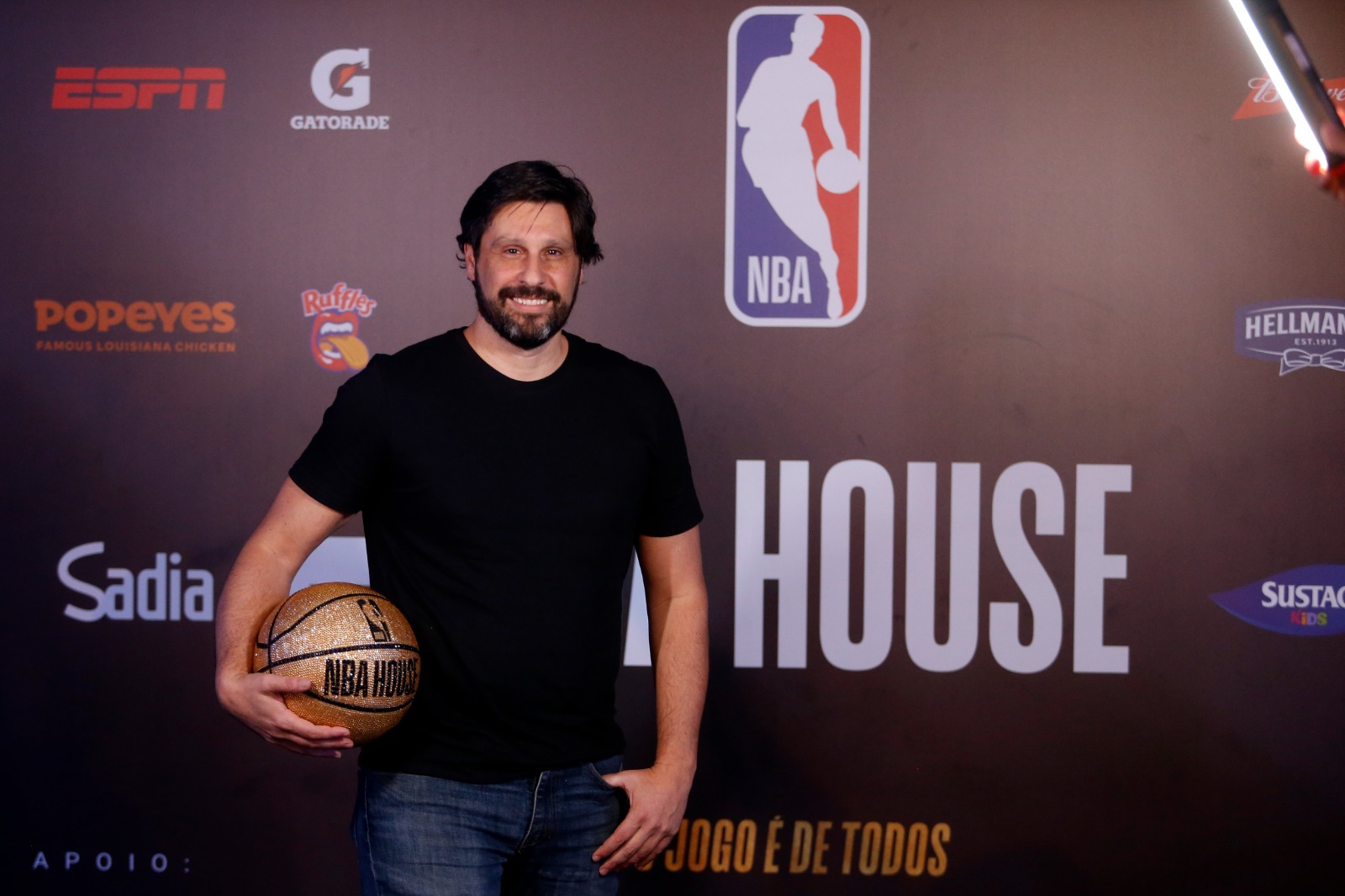 Sem jogos no Brasil, NBA mira em conteúdos e eventos de lifestyle